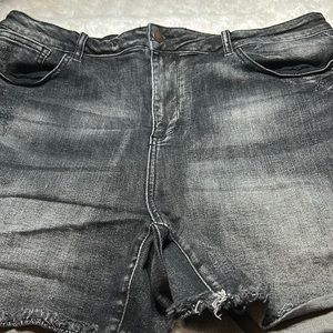 Judy Blue black denim shorts